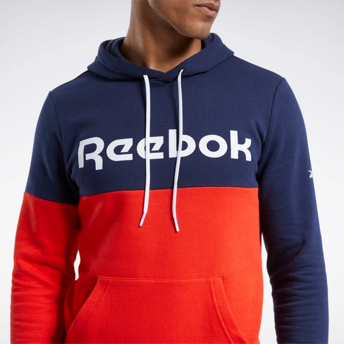 Толстовка мужская Reebok Training Essentials